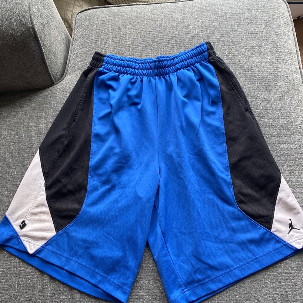 Mens large dri fit Jordan basketball shorts